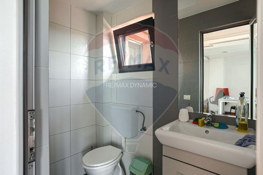 Clădire de birouri Micalaca pe principală, vad si vizibilitate sporită - 9