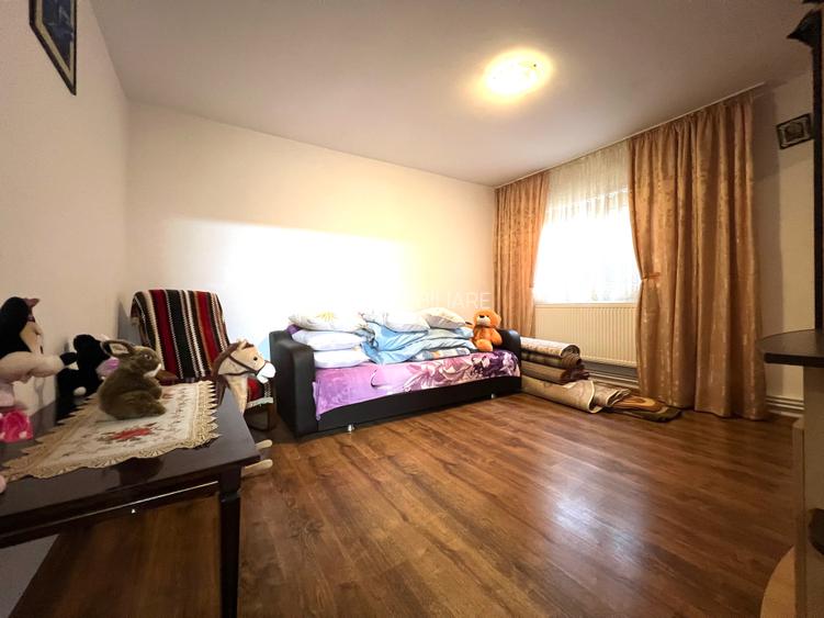 Casa Tuzla – 2 Constructii Individuale – 9 camere – 811mp teren - 22