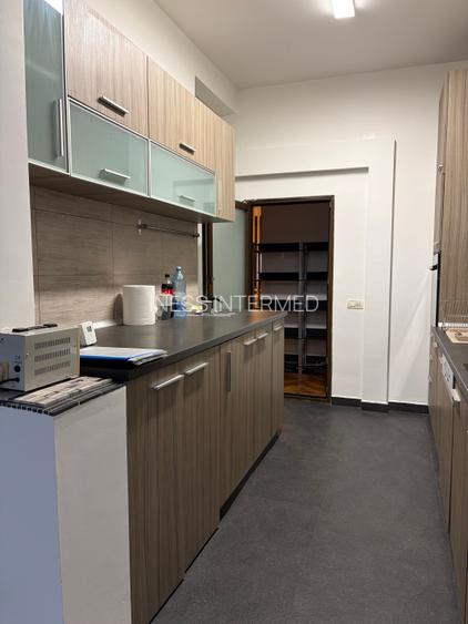 Parcul Carol - parter de bloc, curte, acces separat, centrala proprie - 7