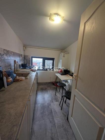 Vanzare Garsoniera (bloc nou) confort I - 10 min. metrou 1 Dec. 1918 - 6