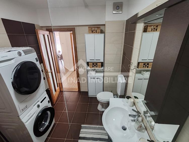 Apartament cu 2 camere+nisa de dormit, balcon, parcare, Str.Florilor - 16