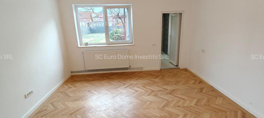 Casa renovata cu curte si garaj - 9