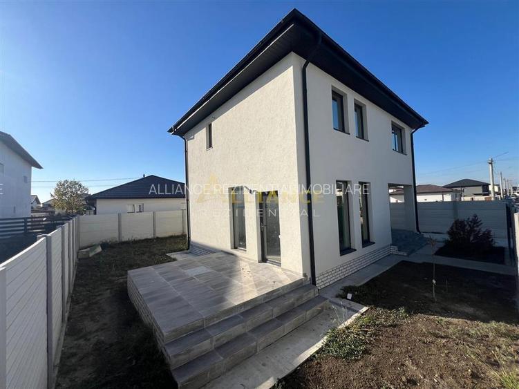 Casa individuala - 4 camere - 2 bai - 280mp teren - 5