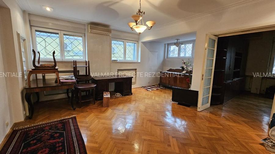 VANZARE VILA INTERBELICA CASIN / DOMENII - 6