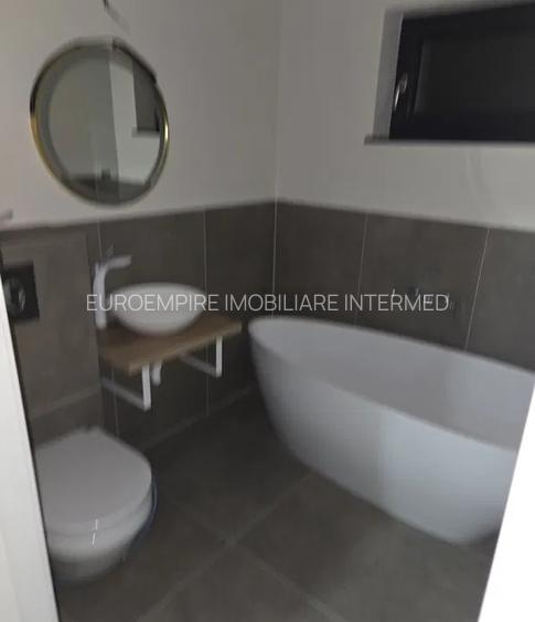 Vila LAZU de inchiriat, cu 3 camere - 3