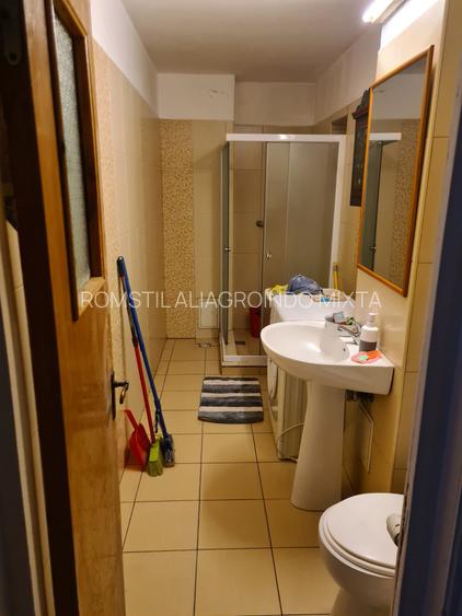 Bulevardul Unirii - 11