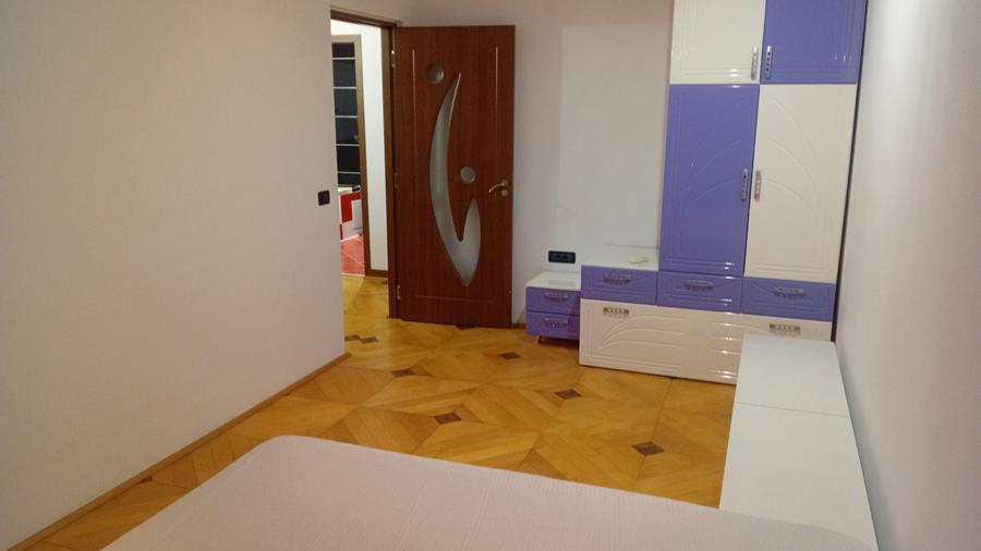 Inchiriez apartament 3 camere uta ared (penthaus)