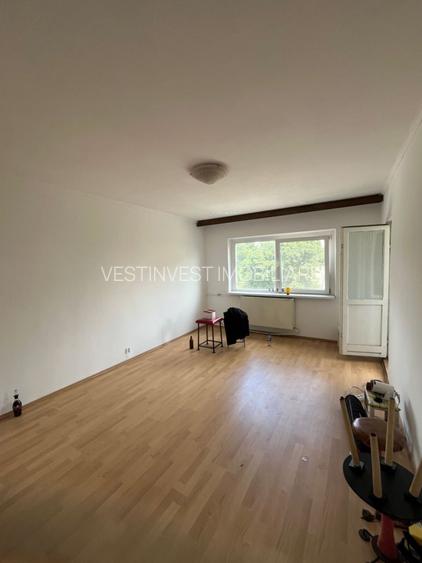 Apartament 3 camere de vânzare – 96.000 € - 2