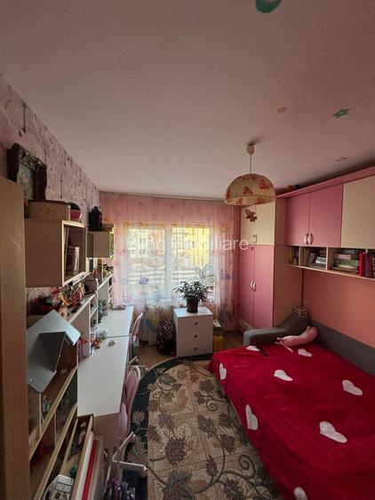 Apartament cu 3 camere,etaj 1, zona Sesul de sus - 6