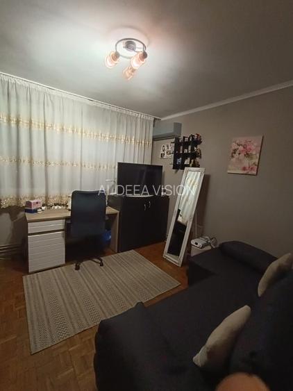 Apartament 2 camere, de vânzare, zona Herculane, balcon 9 mp - 5