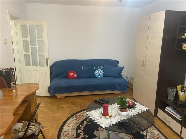Apartament 2 camerec , zona centrala 2 Stejari , et 2 4, decomandat , centrala t - 2