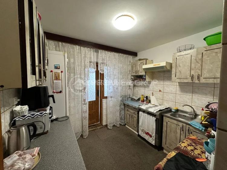 Etaj 3! Apartament 3 camere 67mp, Frumoasa, CT - 4