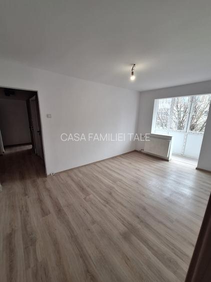 103000 euro!! 4 camere renovate .. Circumvalatiunii .. etaj 3 - 9
