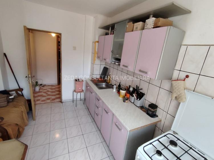 Apartament 4 camere-Metrou Brancoveanu - 11