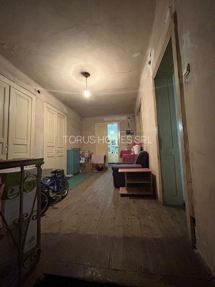 Vânzare construcție și teren Dr. Iacob Felix - Piața Victoriei - 11