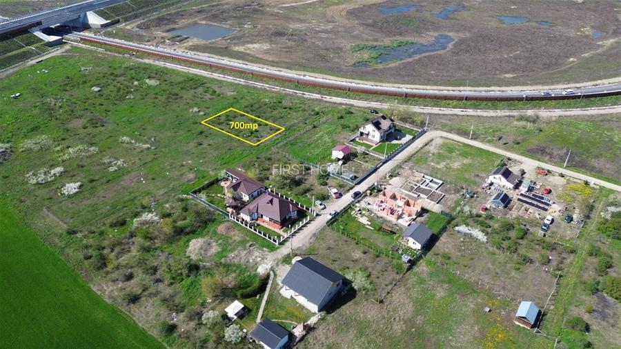 Teren intravilan 700mp in zona de Nord de vanzare - 4