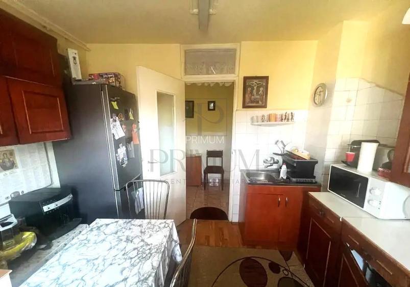 COMPLEXUL STUDENTESC - ETAJ 3 - BLOC IZOLAT - 3 cam - 2 bai - centrala proprie - 5