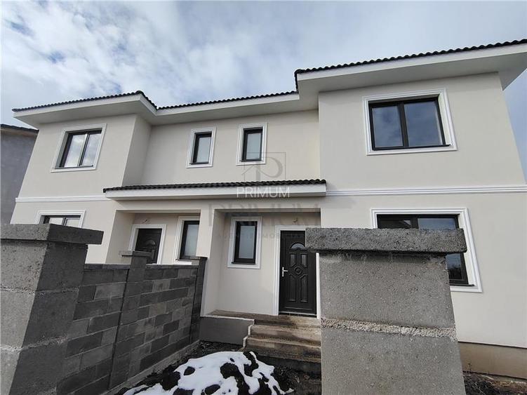 Duplex spatios - toate utilitatile - personalizare interioara. - 2