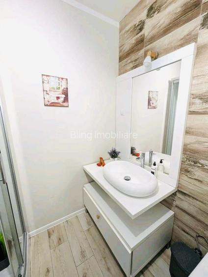 Apartament in zona Terra, 2 camere , bloc cu lift , etaj 3 - 7