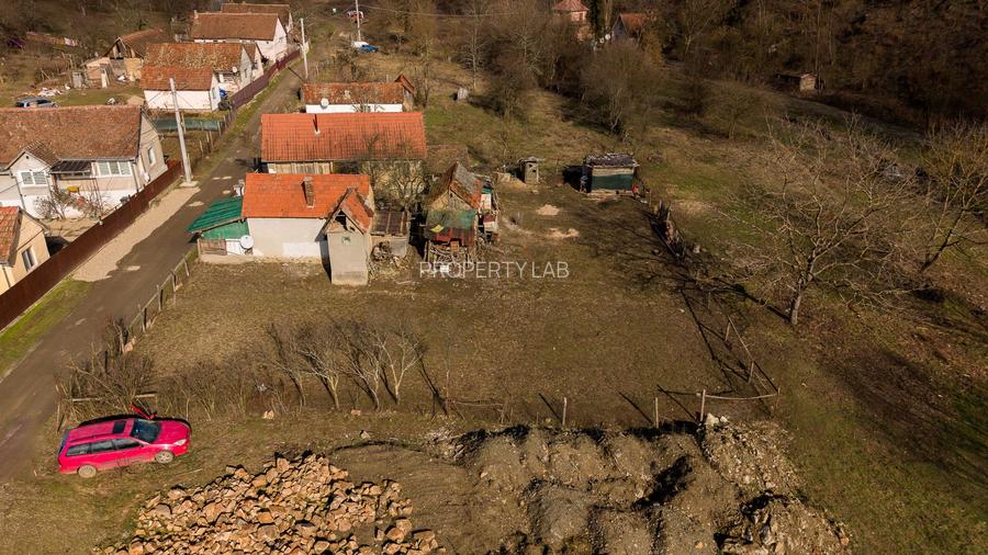Teren intravilan de 302 mp în localitatea Șoimoș - 16