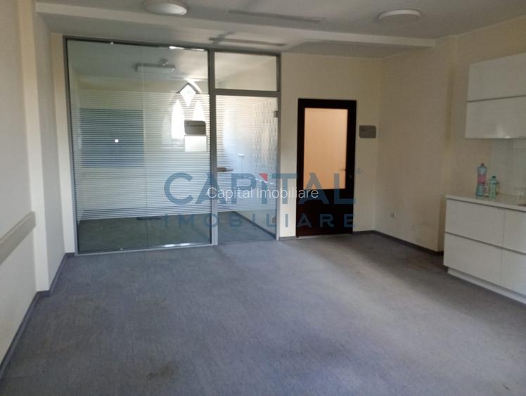 CLADIRE CU ARHITECTURA EMBLEMATICA - FOST SEDIU INTEL - 5