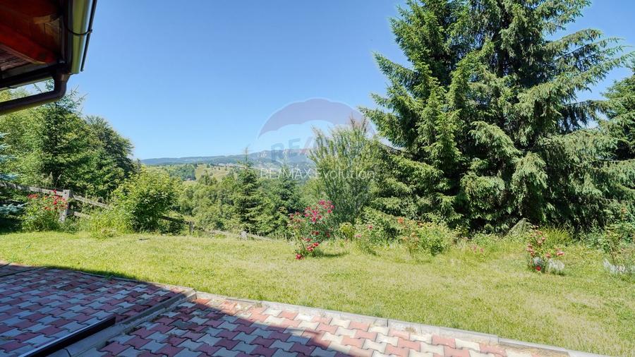 Casa/vila vânzare în Moieciu de jos, Sat. Drumul Carului 263 mp - 44