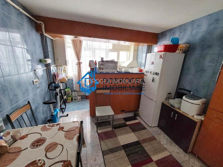 SABINEOR- 3 CAMERE DECOMANDAT ,CENTRALA GAZ - 3
