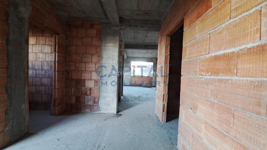 Casa cu garaj, zona Planoare - 17