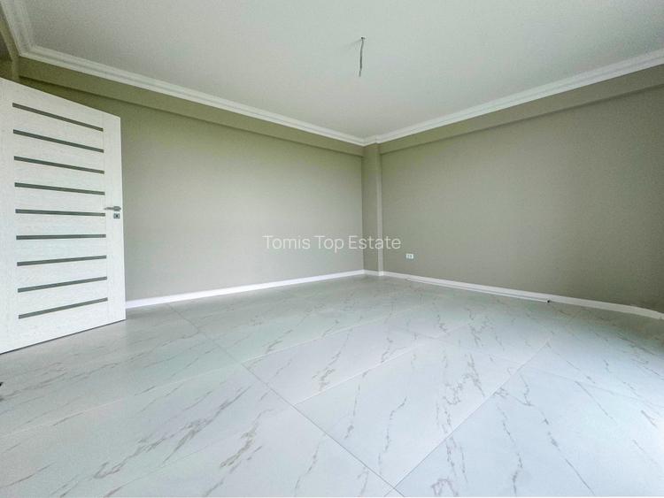 Apartatment cu 2 camere, decomandate, cu 2bai - cu loc de parcare inclus - 4