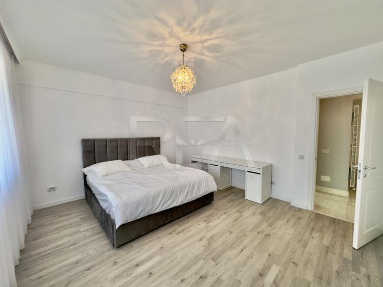 4 Camere Decomandat Mobilat Utilat Pod Constanta