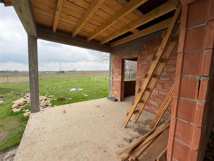 Casa la rosu din caramida de vanzare in comuna Carligele - 14