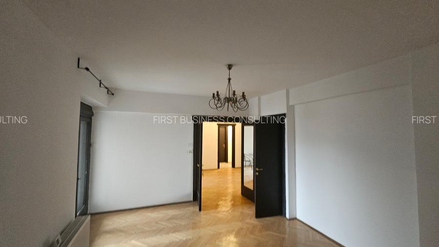 Apartament 4 camere zona P-ta Universitatii, Complet Renovat-Nemobilat - 12