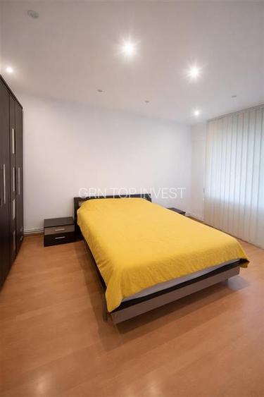 Apartament la etajul 1 cu 4 camere in Vasile Aaron - 3
