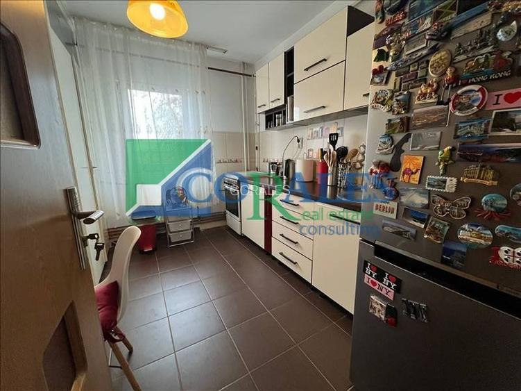 Simion Barnutiu. Etaj 2. Cu garaj inscris in CF. - 9