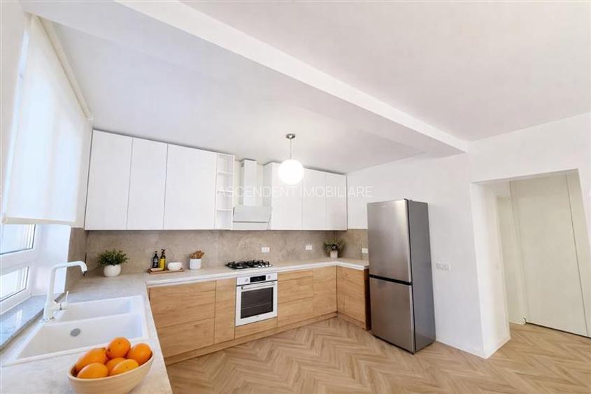 Casa moderna,mobilata,utilata,incalzire parsoseala:confort,liniste si natura la - 30