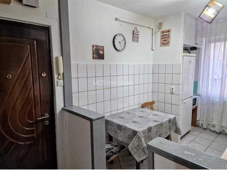 Mobilat si utilat la etajul 3 lingă Judetean - 2