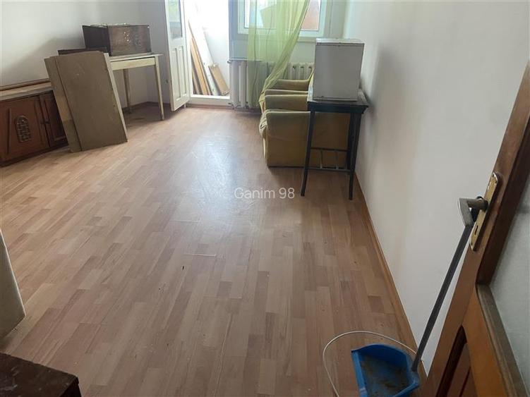 Apartament 2 camere , zona Spitalul judetean , decomandat , 52 mp , liber - 2