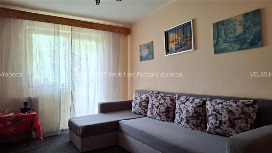 Apartament 2 camere, et 2, decomandat, Sud-Mausoleu - 2