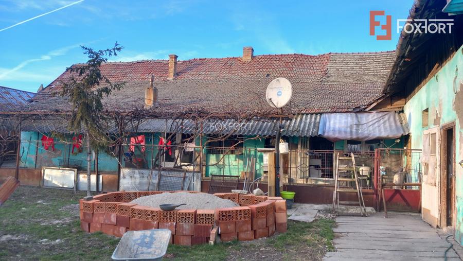 Casa individuala + hala de vanzare in Grabat  - 4