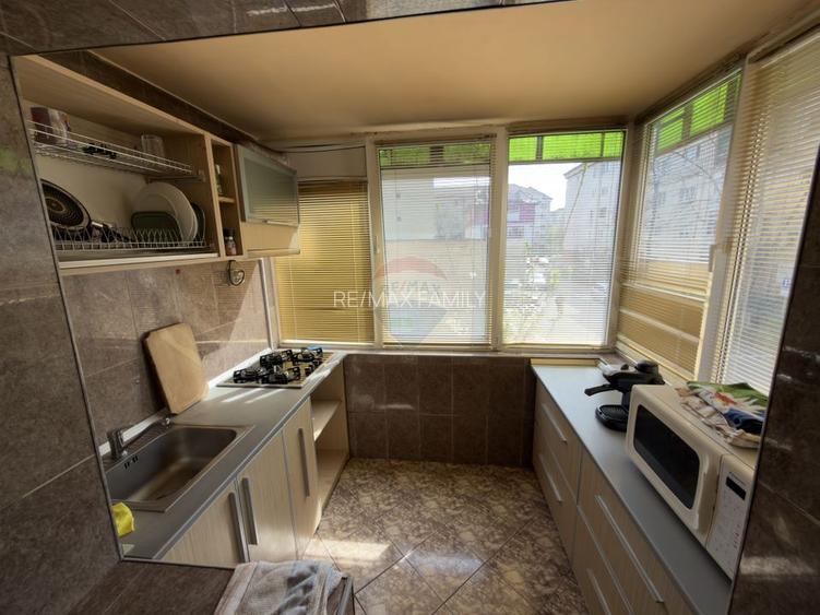 Apartament cu 4 camere de închiriat în zona Rogerius - 6