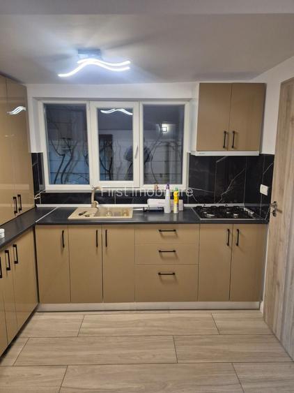 Ofer spre inchiriere casa individuala,renovata,3 camere - 12