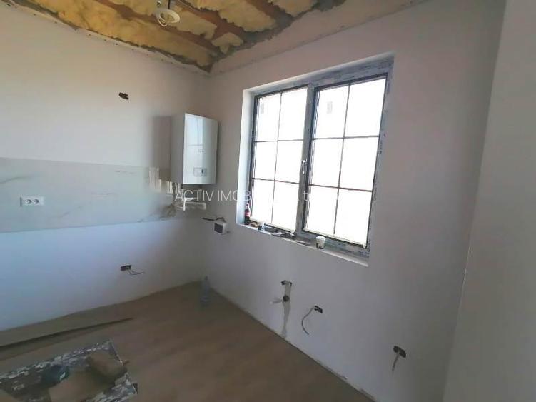 Casa- soseaua Bucuresti - Magurele-Rahova- Careffour -fosta Cora- 155000E - tva - 4