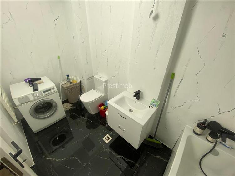 Apartament cu 3 camere de vanzare in zona centrala - 9