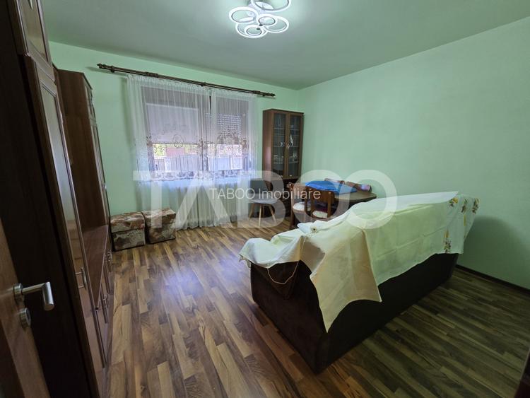 Casa individuala de vanzare 4 camere 120mp si curte 1310 mp Gusterita - 10