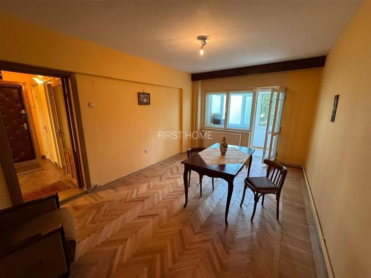 Apartament 3 camere, etaj 1, zona Garii , decomandat, parcare - 5