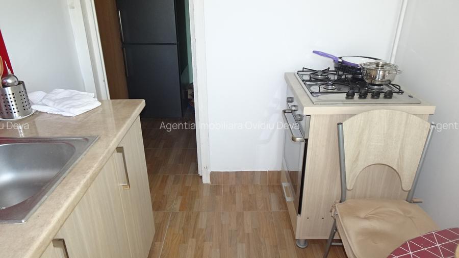 Vand apartament 2 camere in Deva, zona Al. Patriei, etaj 3, - 9