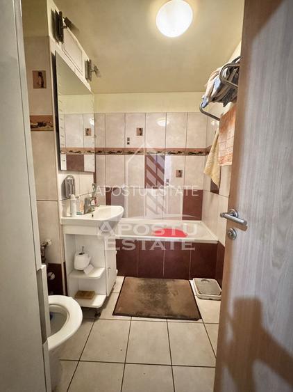 Apartament cu 3 camere si 2 bai la etajul 1 cu centrala zona Soarelui - 9