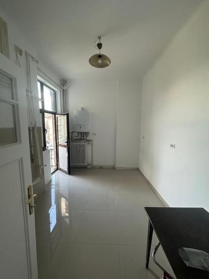 Apartament 5 camere| Unirii | Vila Interbelica| Metrou 13' | nemobilat