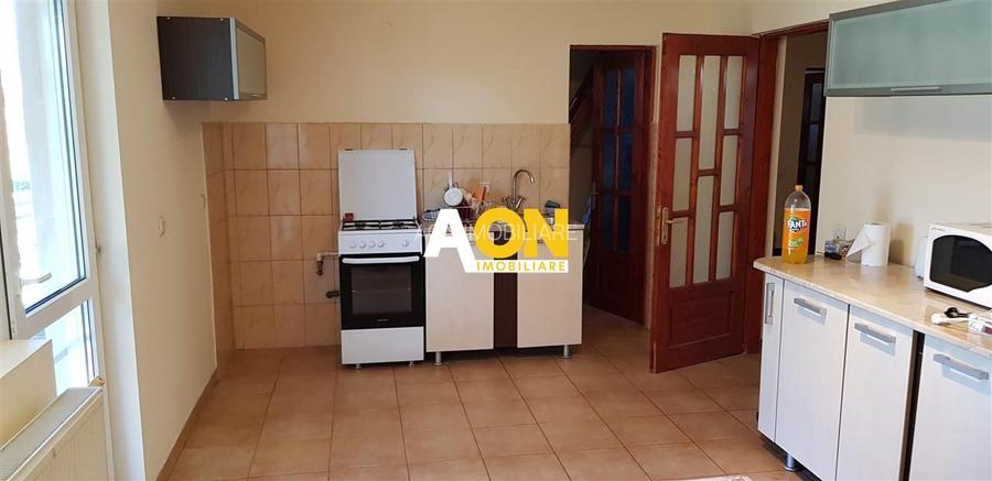 Casă de închiriat, 3 camere, cu terasă și garaj, Partoș - 10