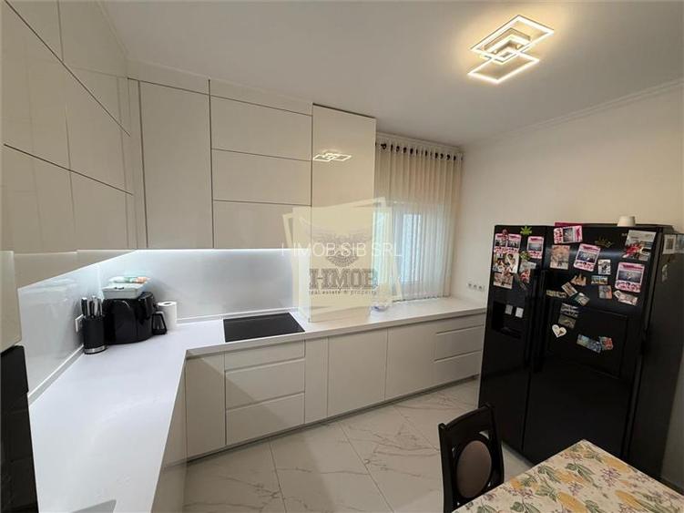 Apartament de LUX cu 4 camere 2 bai si 2 parcari in Cartier Deventer - 10